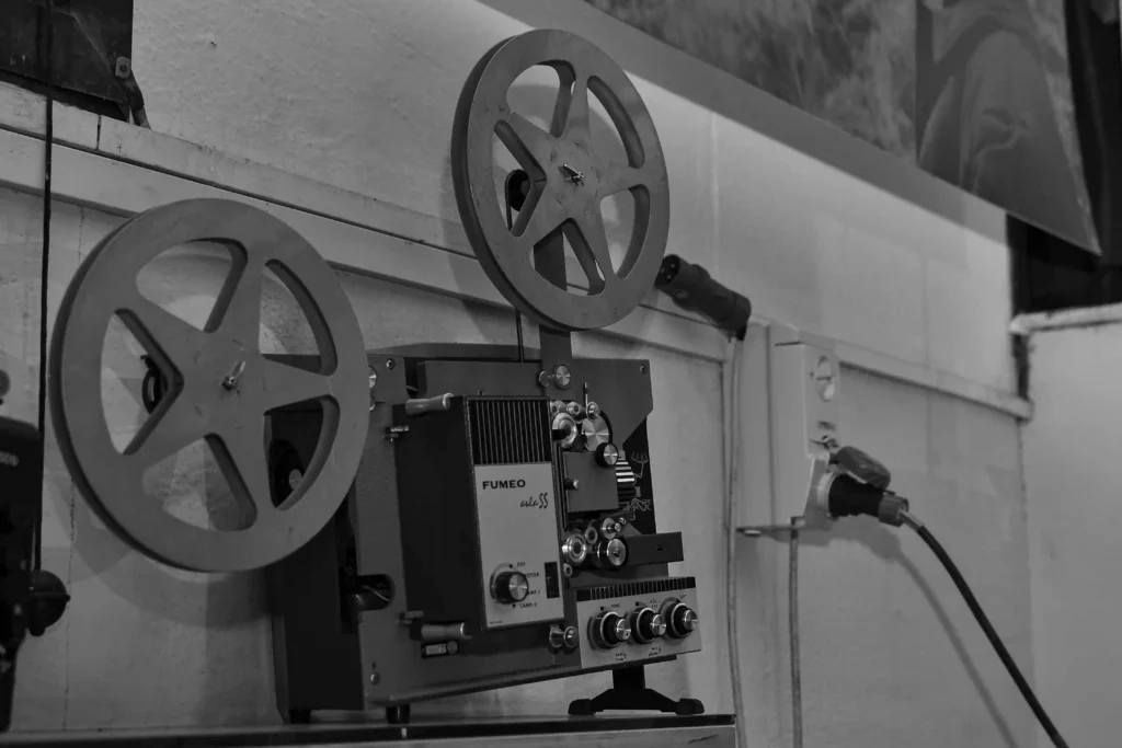 Proiettore cinematografico Fumeo vintage Spazio Cinema Alfredo Bini
