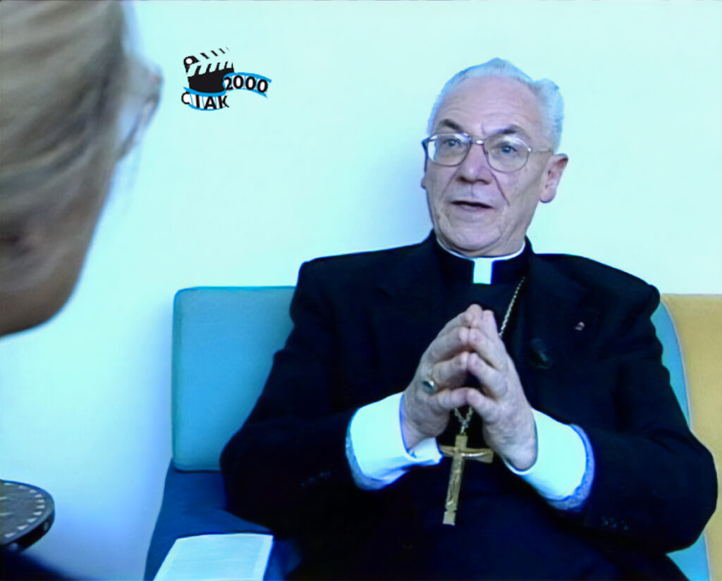 Ritratto di un prelato intervistato per il film biografico su Papa Giovanni XXIII (Angelo Giuseppe Roncalli)
