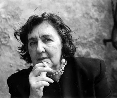 Alda merini che fuma