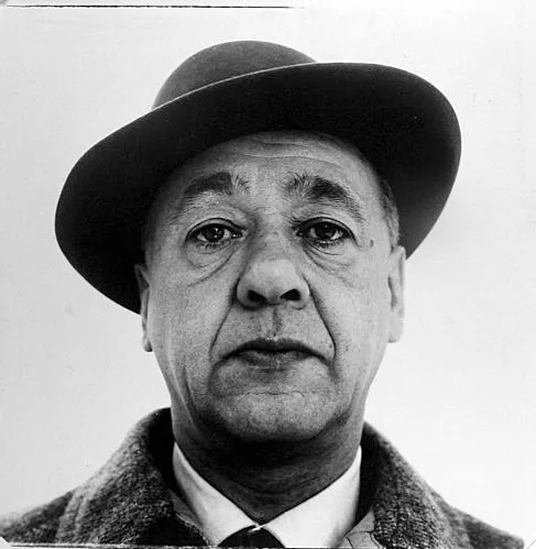 Eugène Ionesco col cappello
