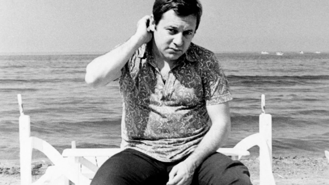 un giovane Paolo Villaggio